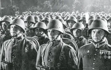 Na okładce: Żołnierze piechoty Wojska Polskiego, rok 1939. FOT. FOX PHOTOS / GETTY IMAGES / OKŁADKA DODATKU POLSKI WRZESIEŃ 1939