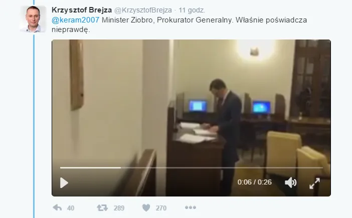 Poseł Krzysztof Brejza napisał na Twitterze, że ministrowie Kamiński, Ziobro i Zieliński podpisali listę obecności po zamknięciu obrad Sejmu oraz opublikował wideo. 16/17 grudnia 2016 r. Poseł Krzysztof Brejza napisał na Twitterze, że ministrowie Kamiński, Ziobro i Zieliński podpisali listę obecności po zamknięciu obrad Sejmu oraz opublikował wideo. 16/17 grudnia 2016 r.