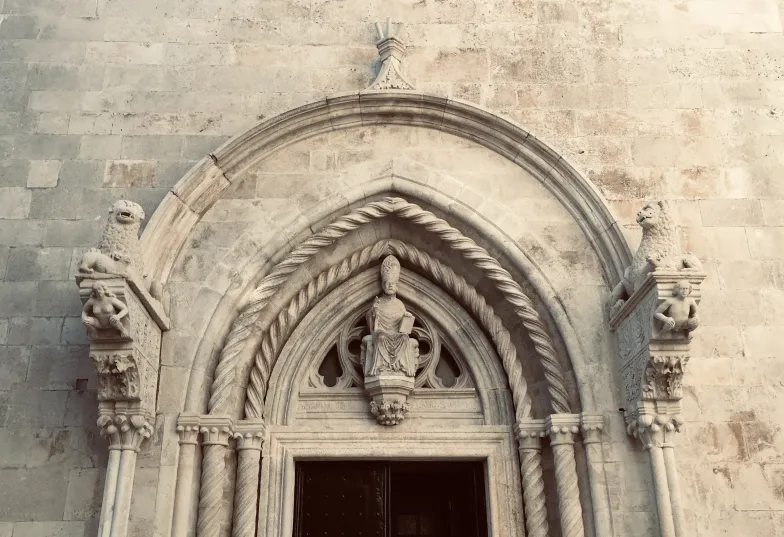 Adam z portalu katedry w Korčuli / fot. M. Łanuszka