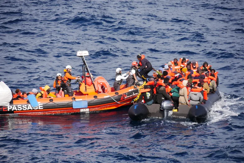 Akcja ratunkowa na Morzu Śródziemnym, styczeń 2013 r. / fot. Marcin Żyła