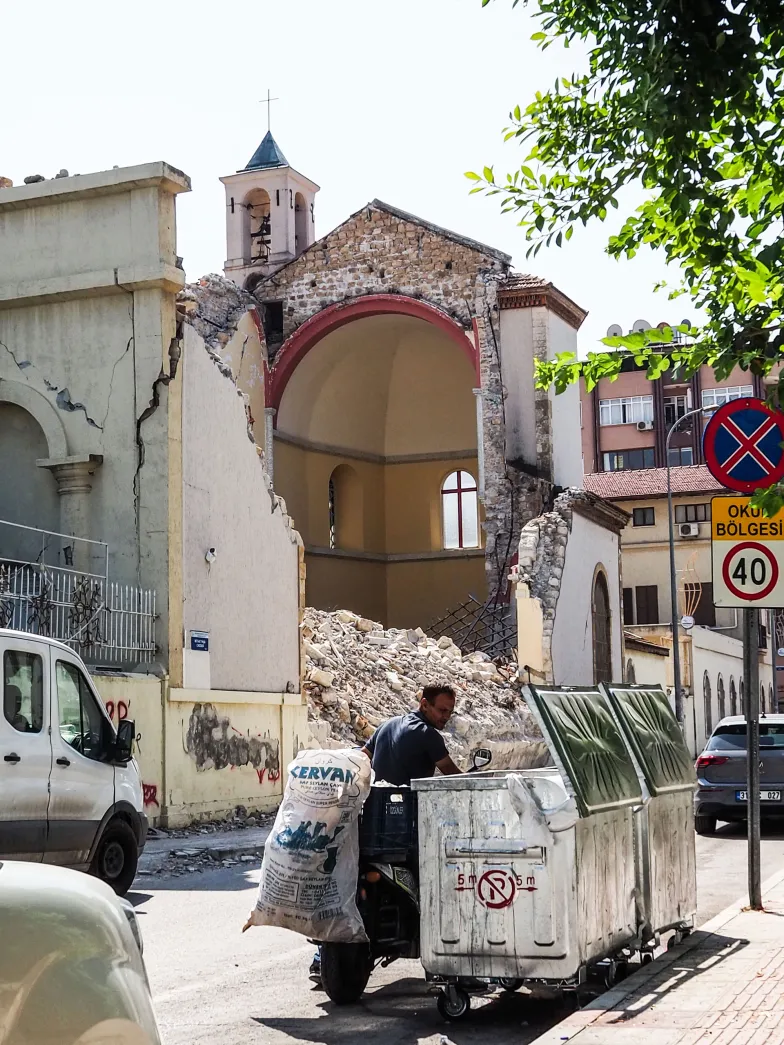 Zniszczona świątynia chrześcijańska w Iskenderun, 2023 r. // Fot. Marcelina Szumer-Brysz