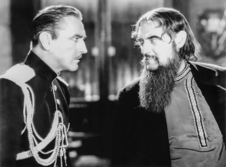 John Barrymore jako książę Czegodajew i Lionel Barrymore jako Rasputin. Kadr z filmu "Ostatnia carowa", 1932 r.  / archiwum autora
