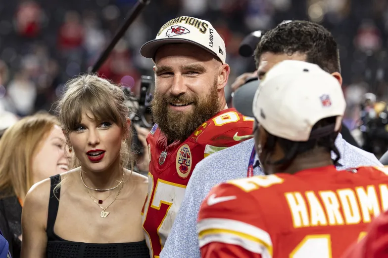 Taylor Swift i Travis Kelce po meczu NFL Super Bowl. Las Vegas, 11 lutego 2024 r.  / Fot. Michael Owens / Getty Images
