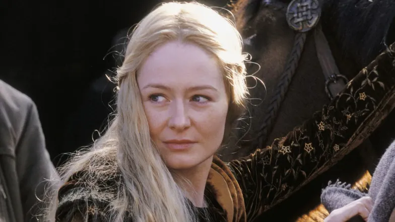 Miranda Otto jako Éowina w filmie „Władca Pierścieni: Dwie wieże”, reż. Peter Jackson, 2002 r. // Materiały prasowe New Line Cinema Miranda Otto jako Éowina w filmie „Władca Pierścieni: Dwie wieże”, reż. Peter Jackson, 2002 r. // Materiały prasowe New Line Cinema