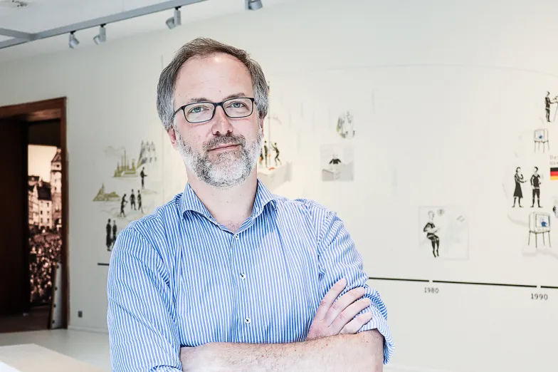 Daniel Logemann, dyrektor Muzeum Pracy Przymusowej w Czasach Narodowego Socjalizmu w Weimarze, maj 2024 r. // Fot. Kathleen Böttcher / Materiały prasowe