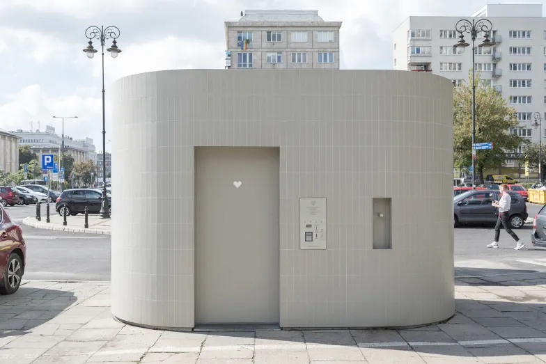 Automatyczne szalety miejskie w Warszawie, Pracownia Architektoniczna Aleksandra Wasilkowska // materiały prasowe Automatyczne szalety miejskie w Warszawie, Pracownia Architektoniczna Aleksandra Wasilkowska // materiały prasowe