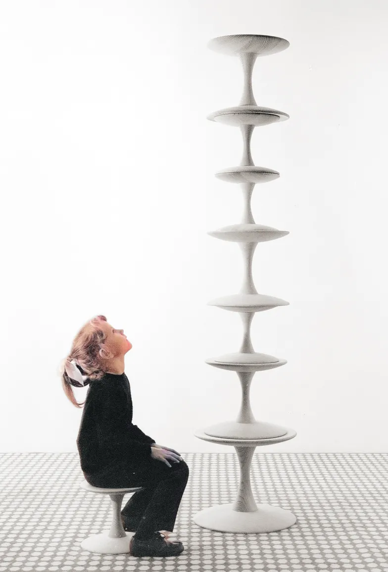 Nanna Ditzel, Stół i stołki "Trissen", ok. 1960 r. // Fot. K. Helmer-Petersen / Centrum Pampidou