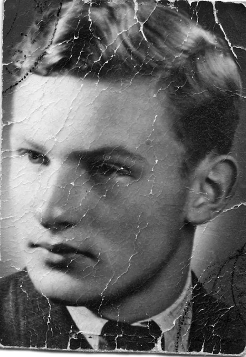 Zbigniew Kusociński; zdjęcie wykonane podczas niemieckiej okupacji // Fot. archiwum rodzinne Zbigniew Kusociński; zdjęcie wykonane podczas niemieckiej okupacji // Fot. archiwum rodzinne