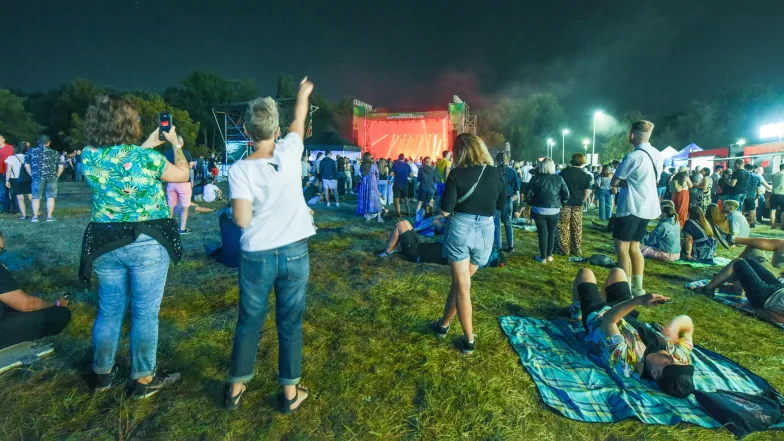 Publiczność na "Łap Oddech Festival". Kraków, 8 września 2024 r. // Fot. Agnieszka Cynarska-Taran