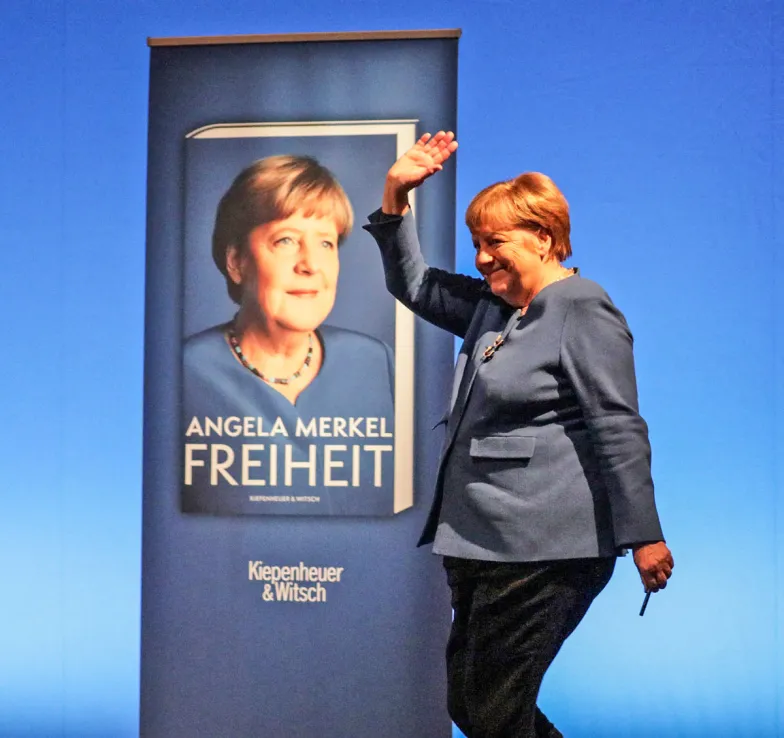 Angela Merkel na spotkaniu autorskim w Stralsund, listopad 2024 r. // Fot. Christian Rödel / imago sport / Forum Angela Merkel na spotkaniu autorskim w Stralsund, listopad 2024 r. // Fot. Christian Rödel / imago sport / Forum