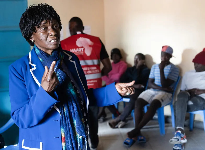 Mother Mary podczas szkolenia dla młodzieży w świetlicy na osiedlu Mathare. Nairobi, listopad 2024 r. // Fot. Grażyna Makara