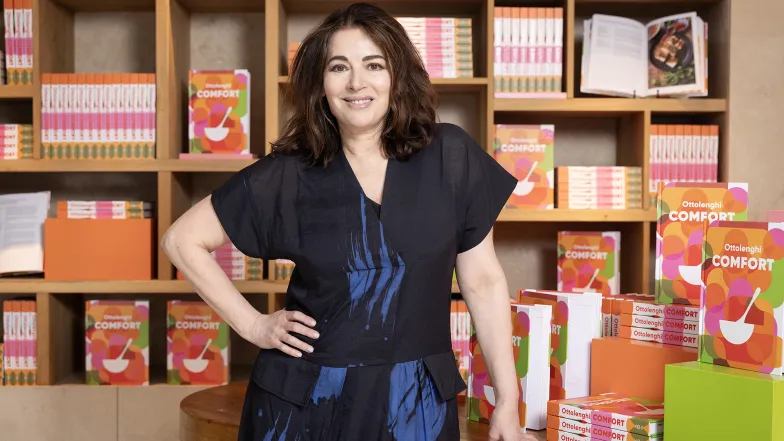 Nigella Lawson podczas premiery najnowszej książki kucharskiej Yotama Ottolenghiego. Londyn, 1 września 2024 r. // Fot. Matt Alexander / East News Nigella Lawson podczas premiery najnowszej książki kucharskiej Yotama Ottolenghiego. Londyn, 1 września 2024 r. // Fot. Matt Alexander / East News