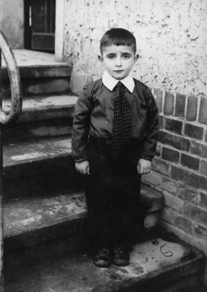 Romuald Waszkinel, ok 1946 r. // Fot. Archiwum rodzinne / portal Polscy Sprawiedliwi sprawiedliwi.org.pl / Muzeum Historii Żydów Polskich POLIN" Romuald Waszkinel, ok 1946 r. // Fot. Archiwum rodzinne / portal Polscy Sprawiedliwi sprawiedliwi.org.pl / Muzeum Historii Żydów Polskich POLIN"