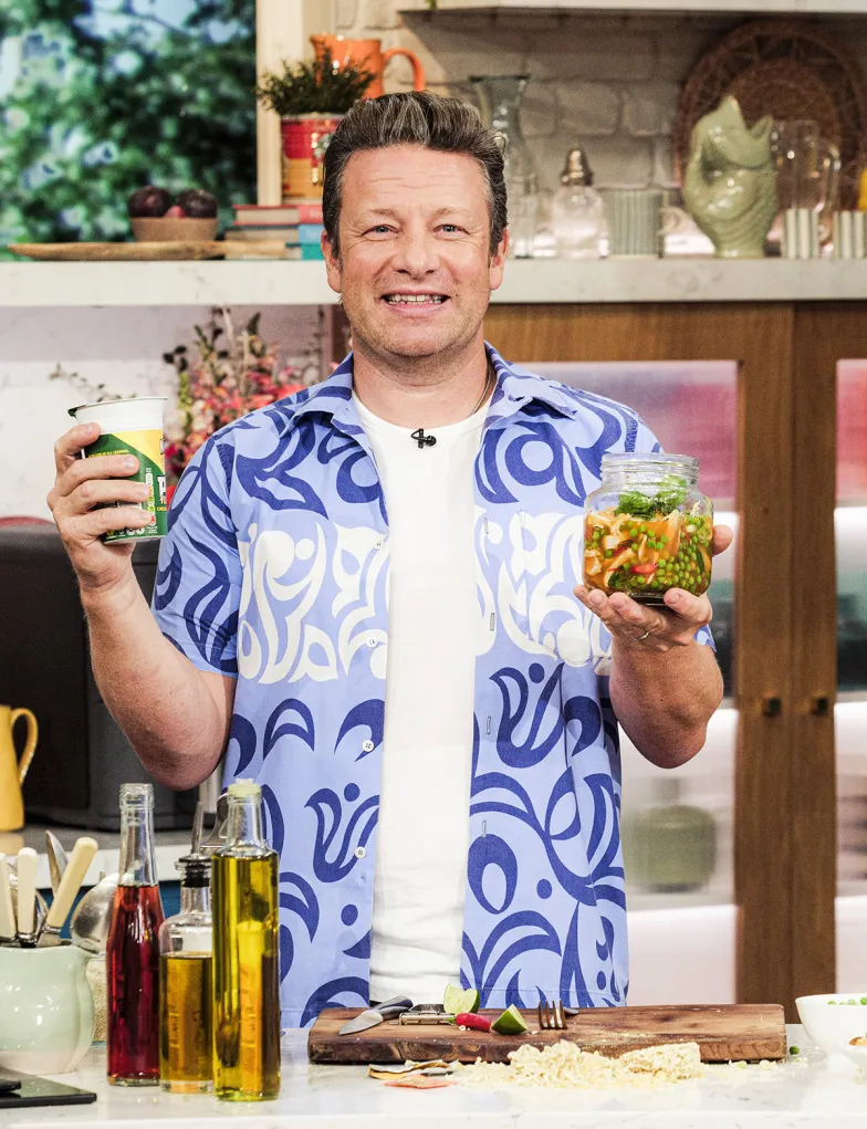 Jamie Oliver w programie telewizyjnym „This Morning”. Londyn, 26 września 2024 r. // Fot. Ken McKay / Shutterstock / East News Jamie Oliver w programie telewizyjnym „This Morning”. Londyn, 26 września 2024 r. // Fot. Ken McKay / Shutterstock / East News