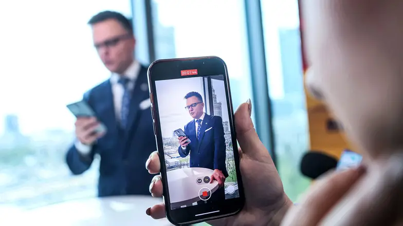 Konferencja prasowa Szymona Hołowni. Kwiecień 2025 r. // Fot. Wojciech Olkuśnik / East News Konferencja prasowa Szymona Hołowni. Kwiecień 2025 r. // Fot. Wojciech Olkuśnik / East News