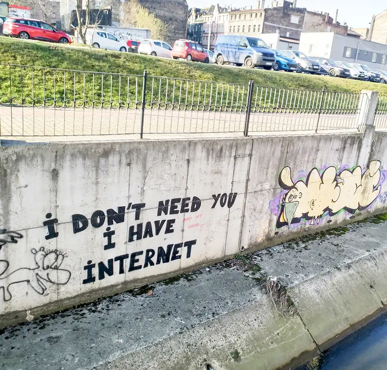 Teraz internet już nie potrzebuje nas // Fot. Olga Drenda Teraz internet już nie potrzebuje nas // Fot. Olga Drenda