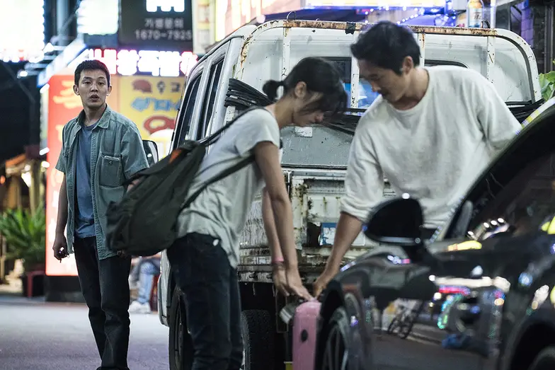 Kadr z filmu „Płomienie”, reż. Lee Chang-dong, 2018 r. // materiały prasowe BNP Paribas Nowe Horyzonty