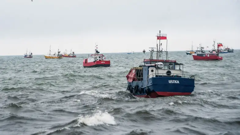 Protest rybaków przeciwko zakazowi połowu dorszy w Bałtyku. Ustka, styczeń 2020 r. // Fot. Hubert Bierndgarski / REPORTER Protest rybaków przeciwko zakazowi połowu dorszy w Bałtyku. Ustka, styczeń 2020 r. // Fot. Hubert Bierndgarski / REPORTER