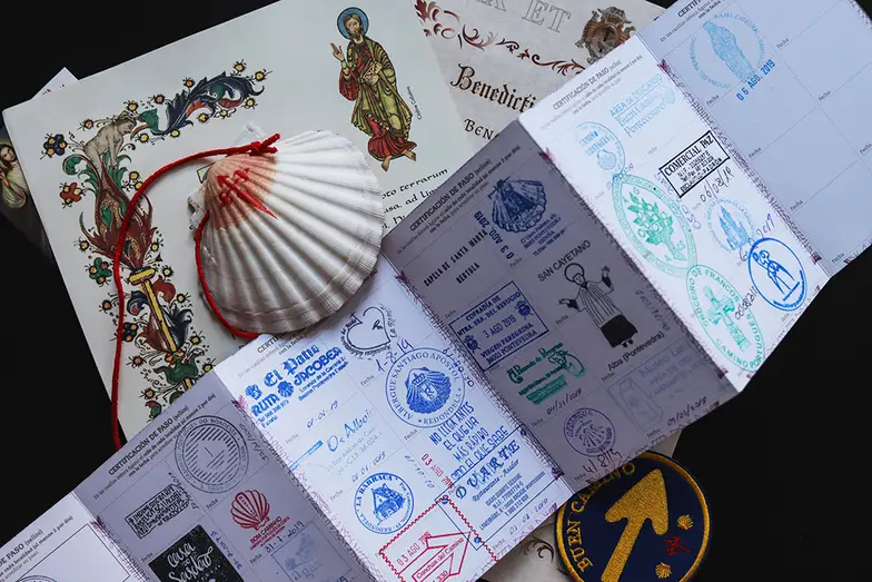 Paszport pielgrzyma do Santiago de Compostela // Anna Barynina / Adobe Stock