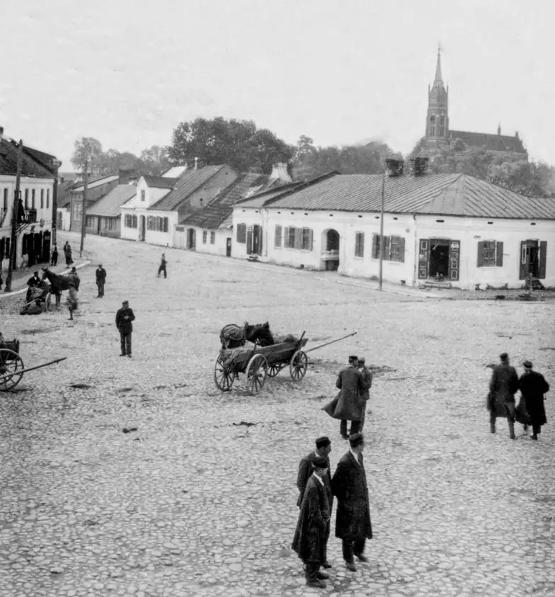 Rynek w Sulejowe przed bombardowaniem // Archiwum Jana i Tomasza Millerów