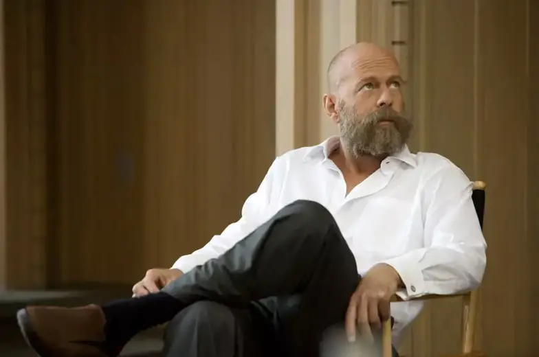 Bruce Willis w filmie Co jest grane? (2008), reż. Barry Levinsonh // Fot. Materiały prasowe Bruce Willis w filmie Co jest grane? (2008), reż. Barry Levinsonh // Fot. Materiały prasowe