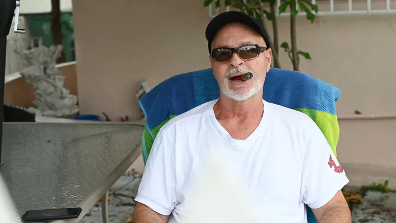 Alejandro jest dumny z tego, że jest „Marielito”. Do Miami przybył jako chłopiec na łodzi 45 lat temu // Fot. Jan Radomski