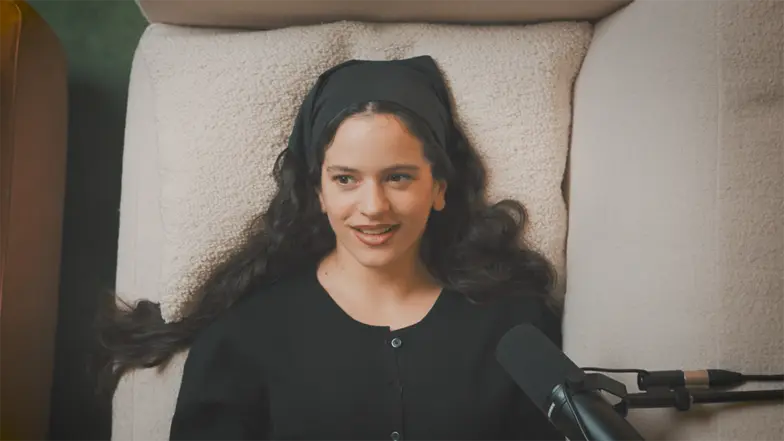 Rosalía jako gość w podkaście Fashion Neurosis // Dzięki uprzejmości Fashion Neurosis