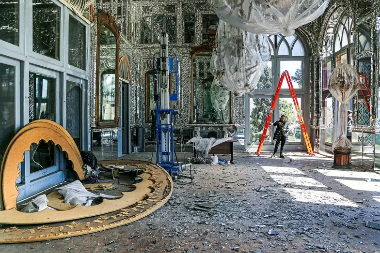 Zabytkowy Pałac Golestan, wpisany na Listę Światowego Dziedzictwa UNESCO i przez lata pełniący funkcję centrum administracyjnego dynastii Kadżarów, został uszkodzony w atakach Izraela i Stanów Zjednoczonych na stolicę Iranu, Teheran, 3 marca 2026 r. // Fot. Fatemeh Bahrami / Anadolu / AFP / East News