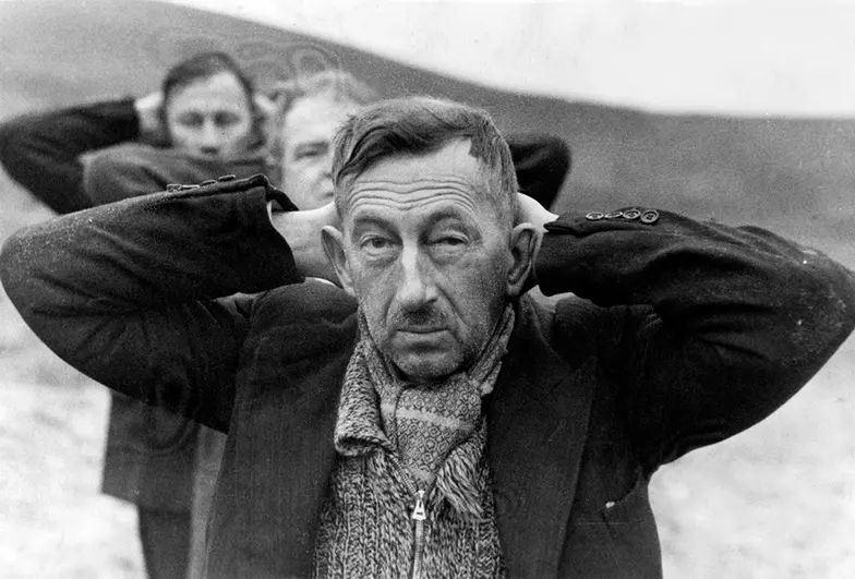 Nauczyciele z Bydgoszczy Władysław Bieliński (na pierwszym planie), Czesław Przybylski i Antoni Olejnik. Zdjęcie wykonał dowódca Selbstschutzu na Pomorzu Ludolf von Alvensleben: był obecny przy egzekucjach jesienią 1939 r. i je fotografował // IPN