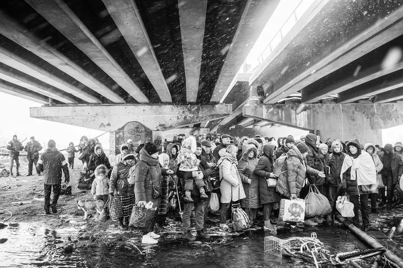 Eksodus ludności cywilnej. Irpień, marzec 2022 r. // Fot. Maciej Stanik