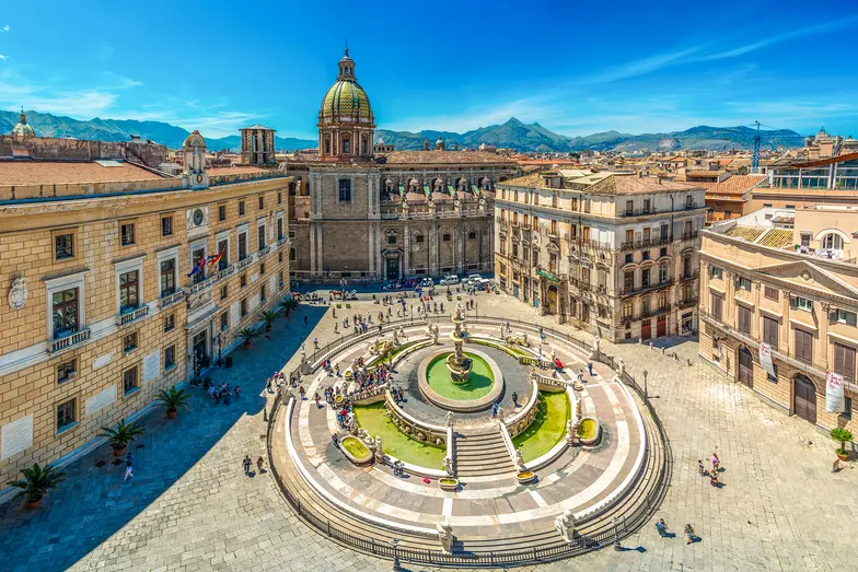 Fontanna Pretoria na Piazza Pretoria w Palermo // Fot. Konstantin Kalishko / Adobe Stock