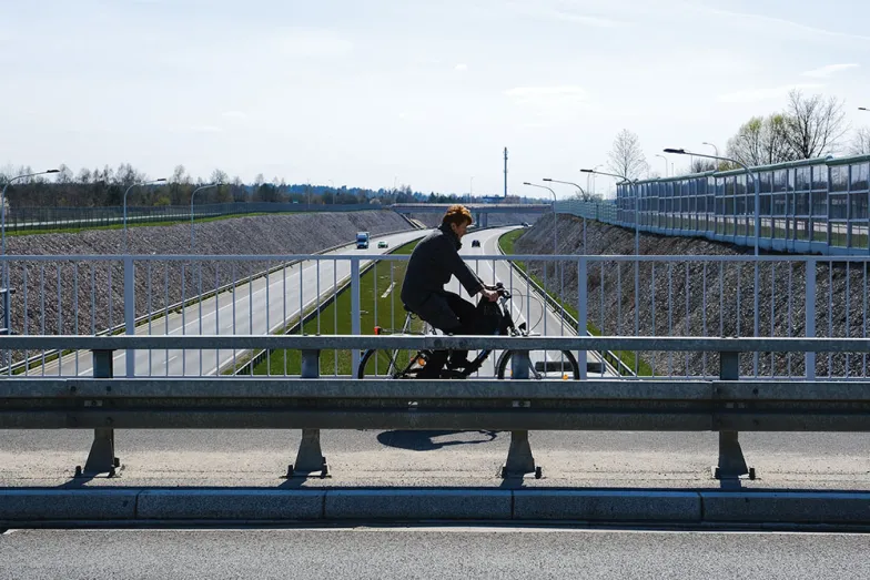Jeden z wiaduktów łączących centrum Szydłowca z dzielnicą przemysłową, kwiecień 2019 r. / FOT. MAREK RABIJ Jeden z wiaduktów łączących centrum Szydłowca z dzielnicą przemysłową, kwiecień 2019 r. / FOT. MAREK RABIJ