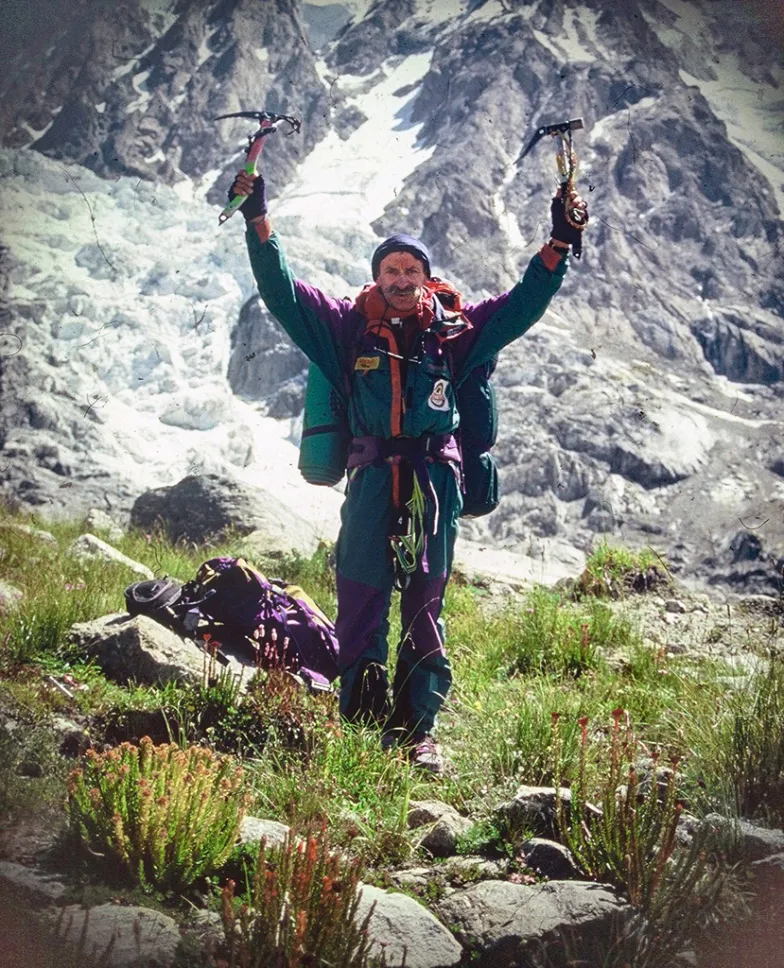 Krzysztof Wielicki po zejściu z Nanga Parbat, ostatniego z ośmiotysięczników jego Korony Himalajów i Karakorum, wrzesień 1996 r. / Z archiwum Krzysztofa Wielickiego Krzysztof Wielicki po zejściu z Nanga Parbat, ostatniego z ośmiotysięczników jego Korony Himalajów i Karakorum, wrzesień 1996 r. / Z archiwum Krzysztofa Wielickiego