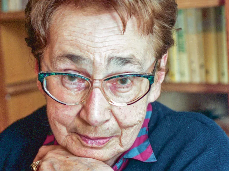 Zofia Hertz w siedzibie „Kultury”. Maisons-Laffitte, lata 90. ub. wieku. // WOJTEK LASKI / EAST NEWS