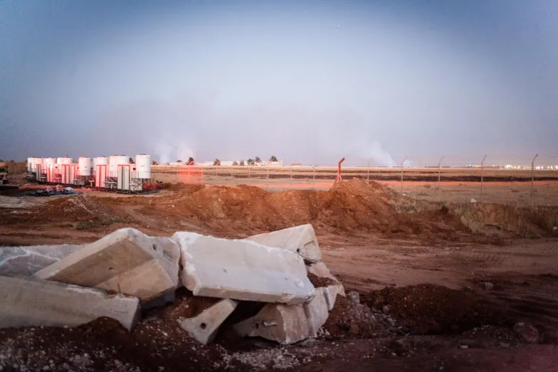 Strefa buforowa na granicy jordańsko-syryjskiej, okolice miasta Dżabir, gdzie na pomoc czeka ok. 30 tys. uciekinierów z syryjskiej Dary. 4 lipca 2018 r. / Fot. Grażyna Makara 