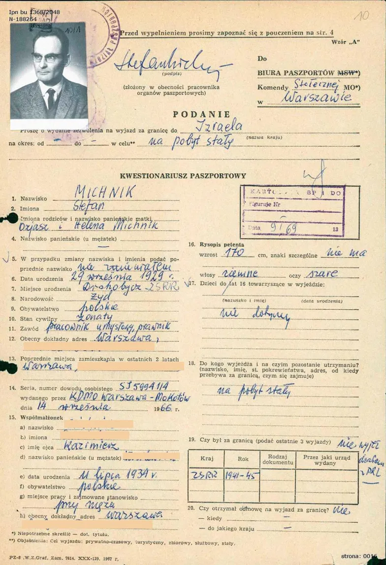 ierwsza strona podania o paszport Stefana Michnika z 1969 r. / MATERIAŁY IPN ierwsza strona podania o paszport Stefana Michnika z 1969 r. / MATERIAŁY IPN