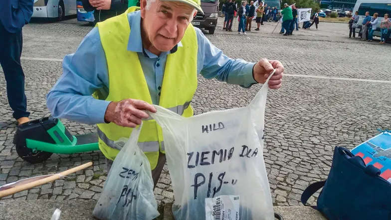 Tadeusz Szymańczak podczas protestu przeciwko budowie CPK, Warszawa, 7 lipca 2022 r. / ARCHIWUM PRYWATNE