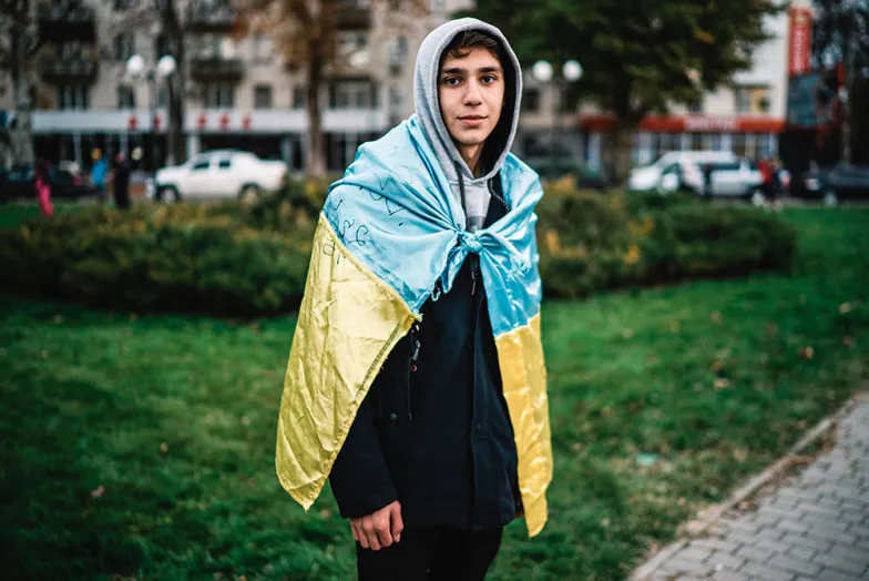 Matka 17-letniego Serhija nigdy nie powiedziała, gdzie ukryła flagę. Oddała mu ją dopiero, gdy ukraińskie władze oficjalnie potwierdziły, że odzyskały Chersoń.