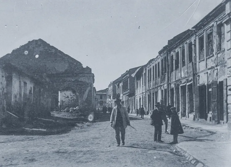 Ulica 3 maja w Gorlicach po przejściu frontu w maju 1915 r.