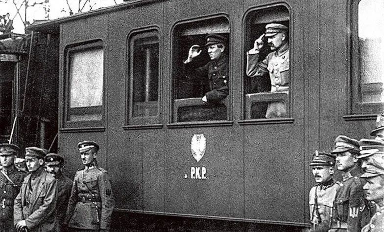 Józef Piłsudski i Symon Petlura na dworcu w Winnicy podczas kampanii 1920 r. / HISTORIC COLLECTION / ALAMY STOCK PHOTO / BEW
