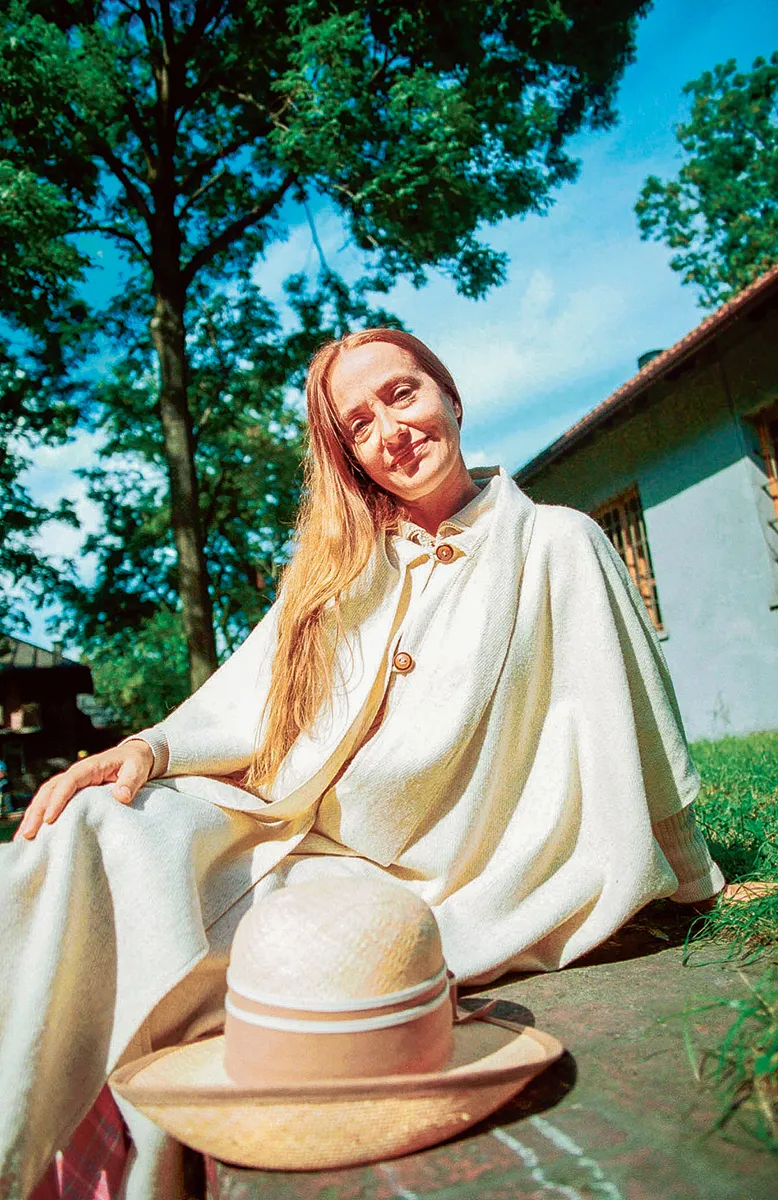 GRAŻYNA MAKARA
