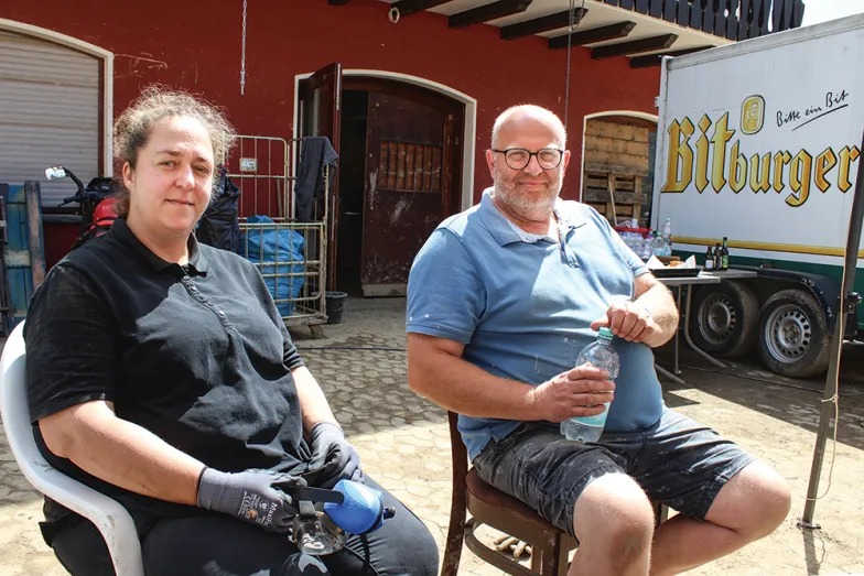 Stefanie Nelles, właścicielka restauracji Caspari w Altenahr, wraz z mężem. fot. Łukasz Grajewski