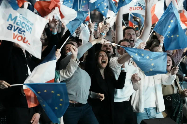 W sztabie Emmanuela Macrona w dniu wyborów prezydenckich, Paryż, 10 kwietnie 2022 r. / FOT. Thibault Camus/AP/Associated Press/East News