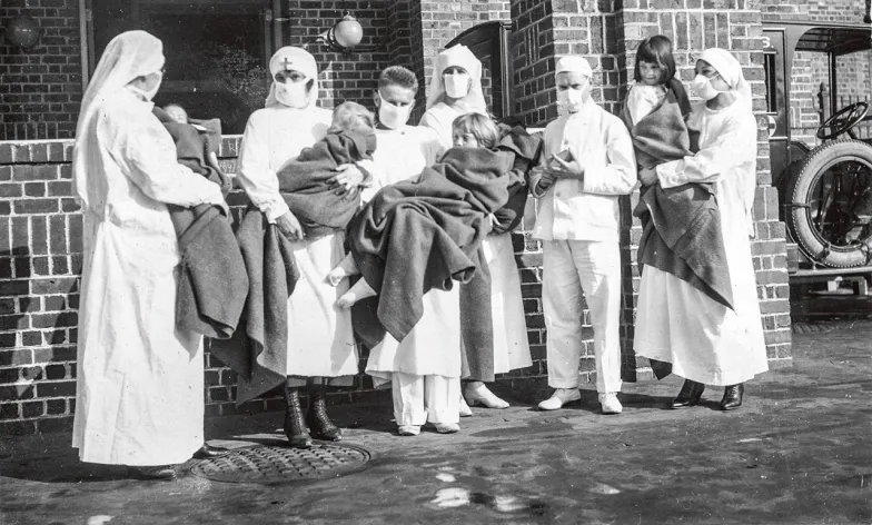 Personel szpitala z chorymi dziećmi. San Francisco, 1918 r. / HAMILTON HENRY DOBBIN / CALIFORNIA STATE LIBRARY