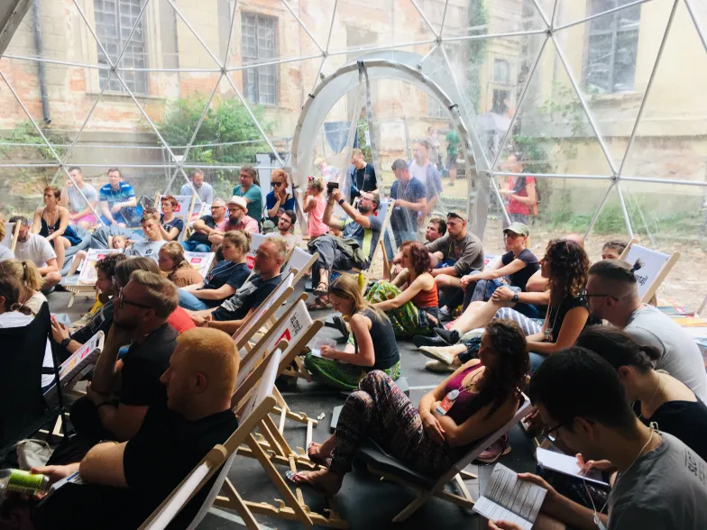 Slot Art Festival, Lubiąż niedaleko Wrocławia, Strefa Dialogu "Tygodnika Powszechnego", lipiec 2019 r. / Fot. Katarzyna Mirczak