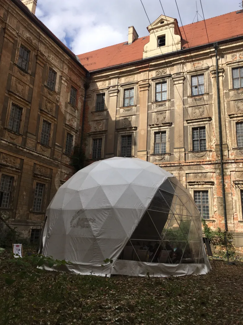 Slot Art Festival, Lubiążu niedaleko Wrocławia, lipiec 2019 r. / Fot. Katarzyna Mirczak Slot Art Festival, Lubiążu niedaleko Wrocławia, lipiec 2019 r. / Fot. Katarzyna Mirczak